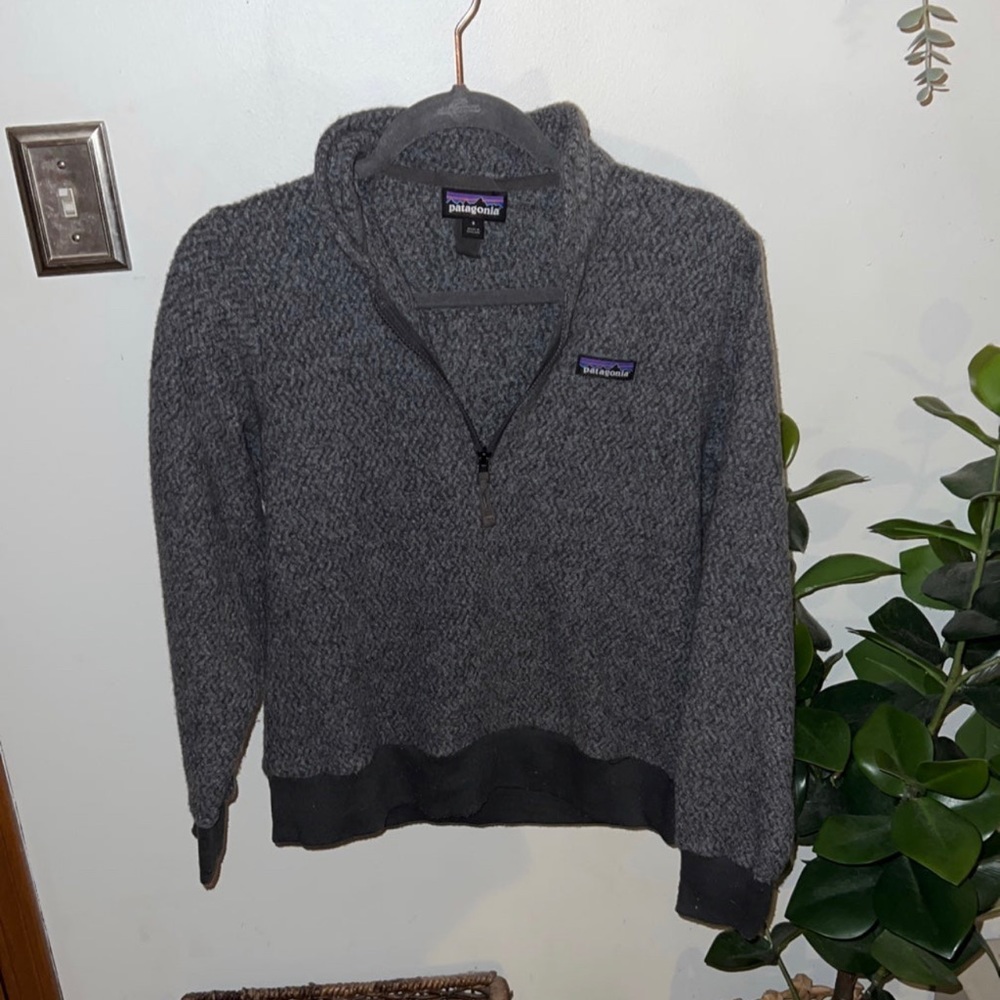 Patagonia Grey Quarter Zip Sweatshirt- Size Small